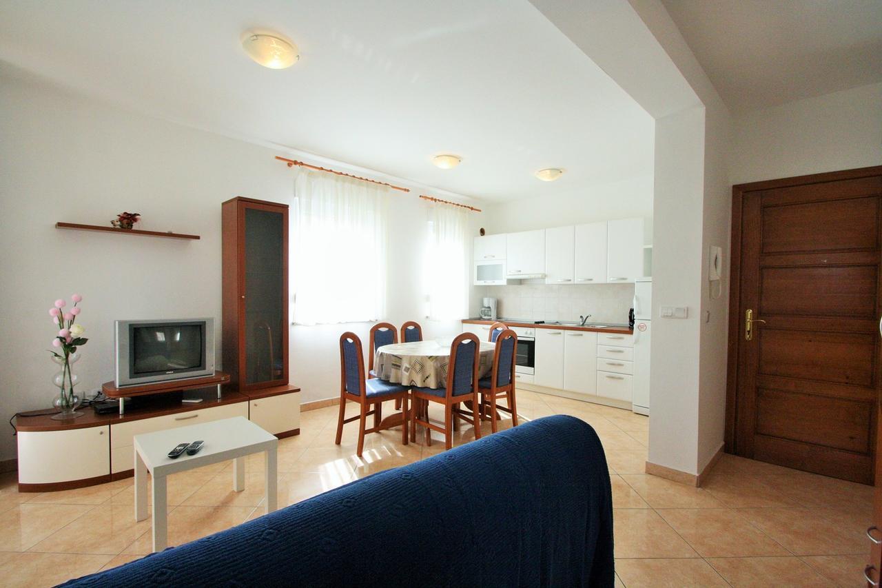 Apartment Bilic With Balcony Porec Luaran gambar